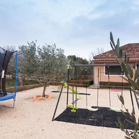 House Jasmin With Large Garden, Near Nin - By Ta Leut Βίλα Εξωτερικό φωτογραφία